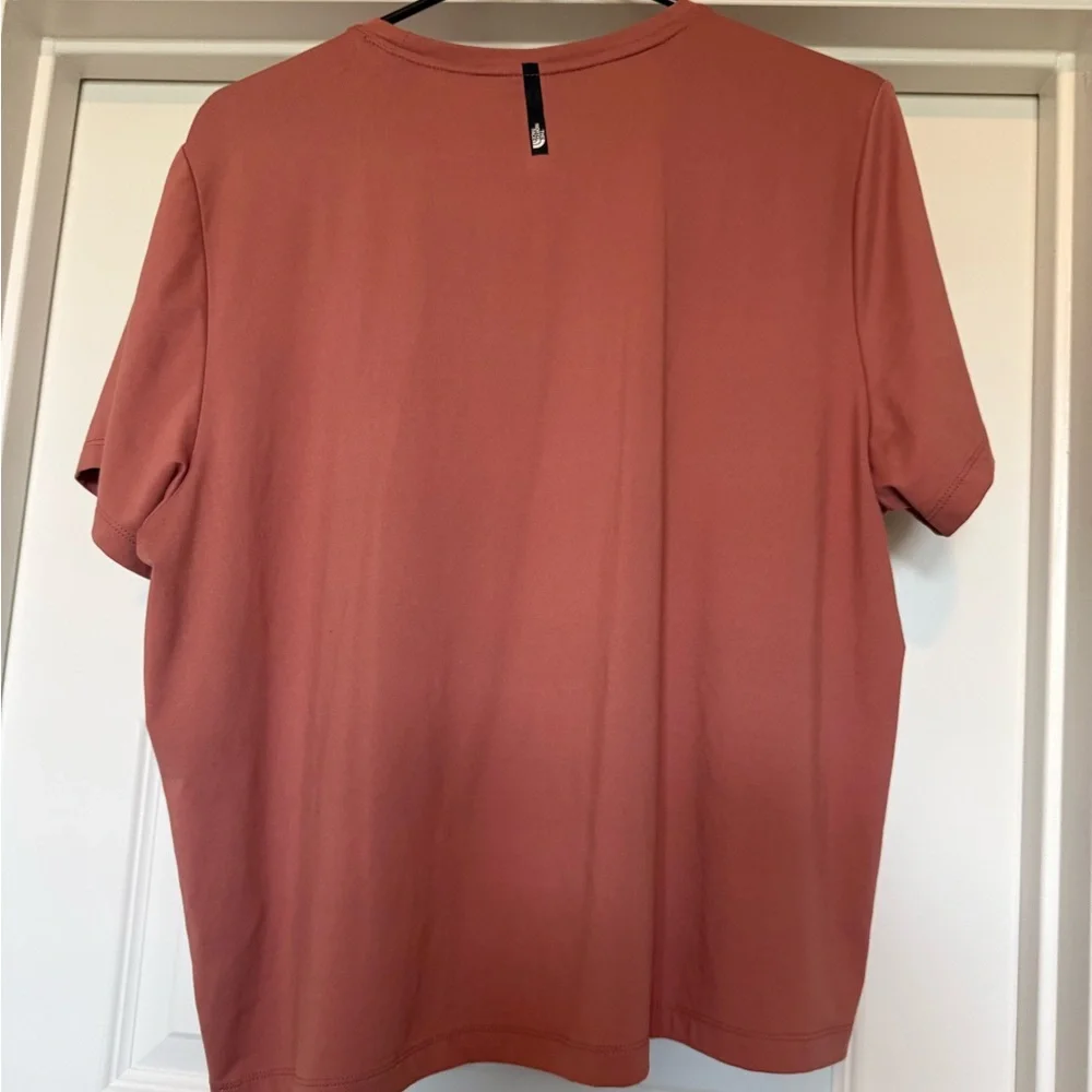 The North Face Women's Rosewood Short Sleeve Crew Tee - Picture 4 of 4